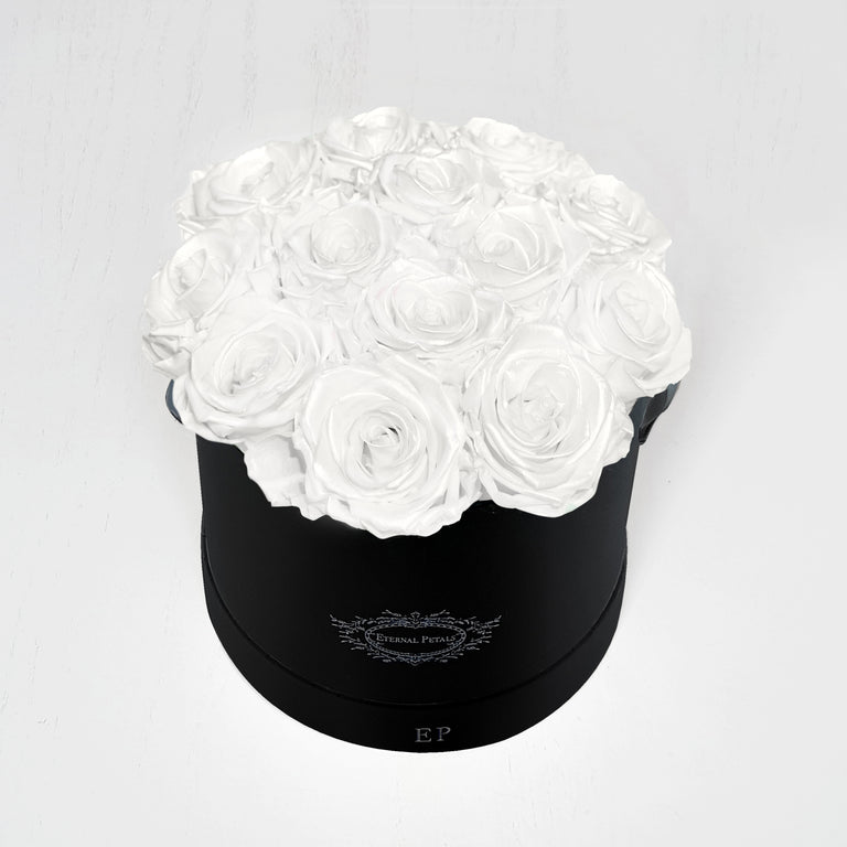 WHITE SATIN | ROUND BLACK