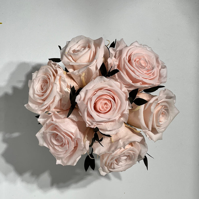 Light Pink Roses | Crystal Vase | Flowers London – Eternal Petals
