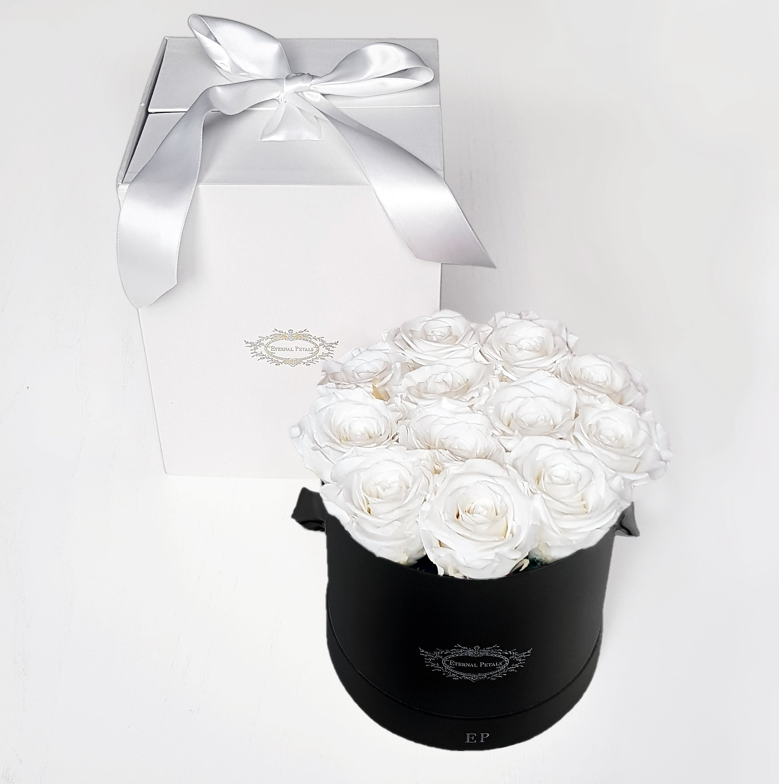 SNOW WHITE | ROUND BLACK