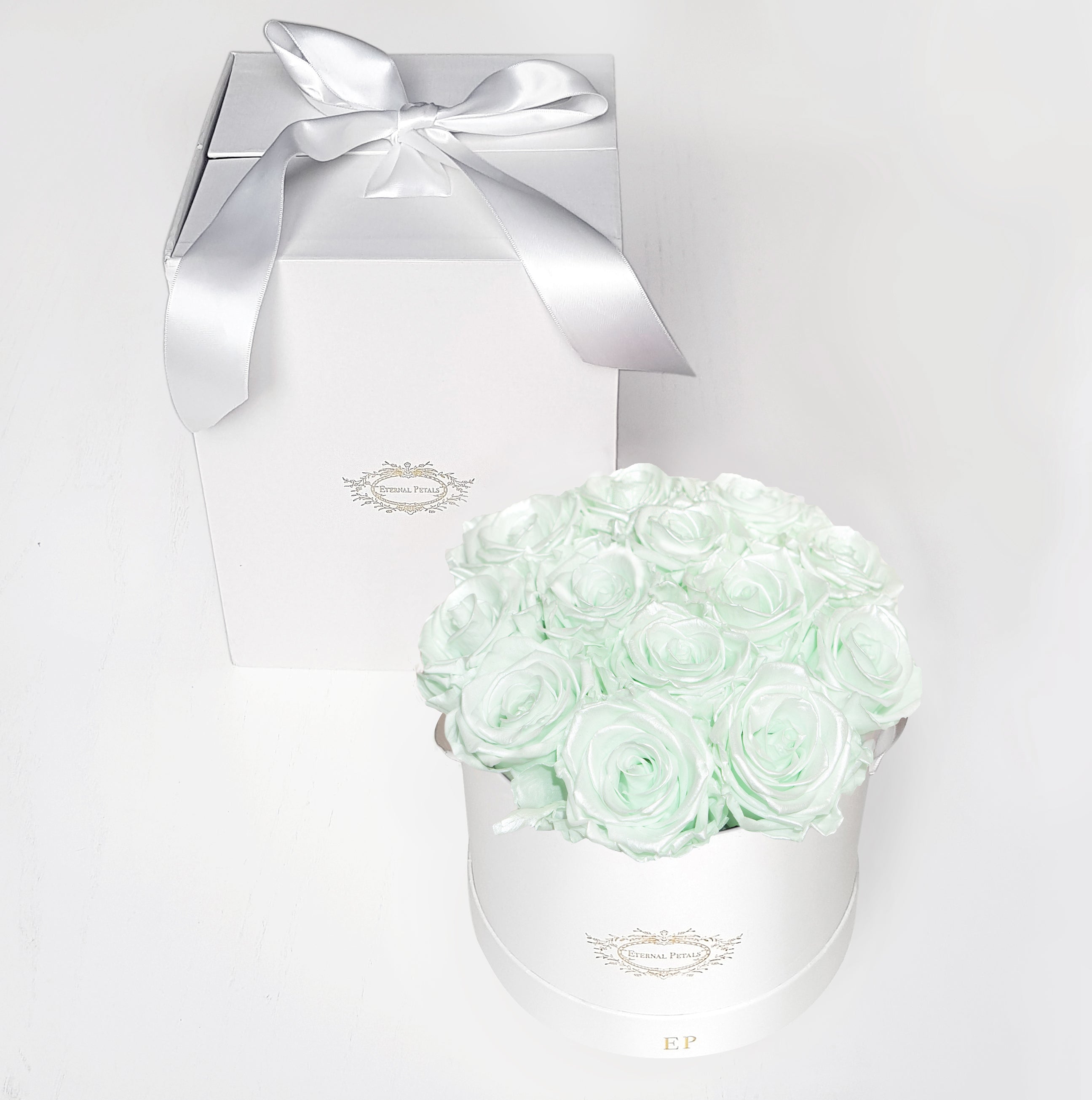 TIFFANY SATIN | ROUND WHITE